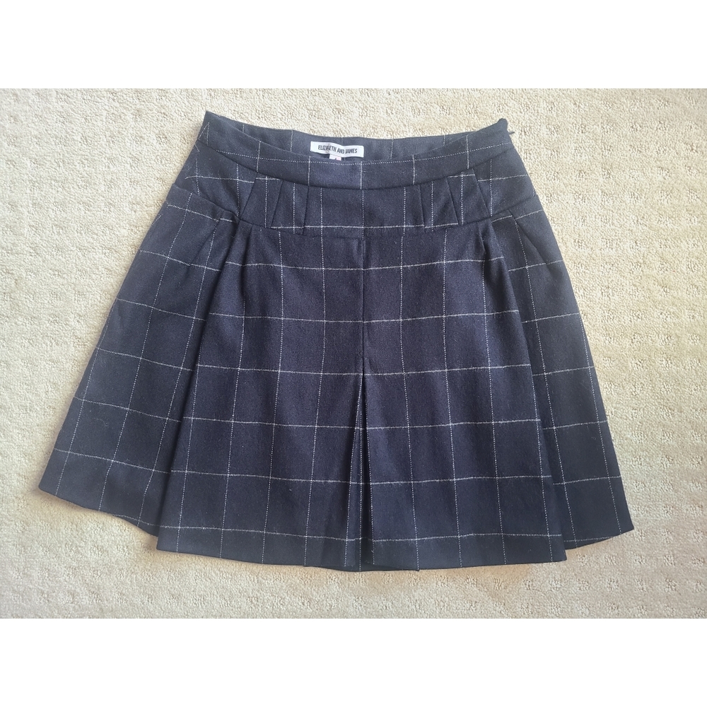 Elizabeth and James Skirt size 4